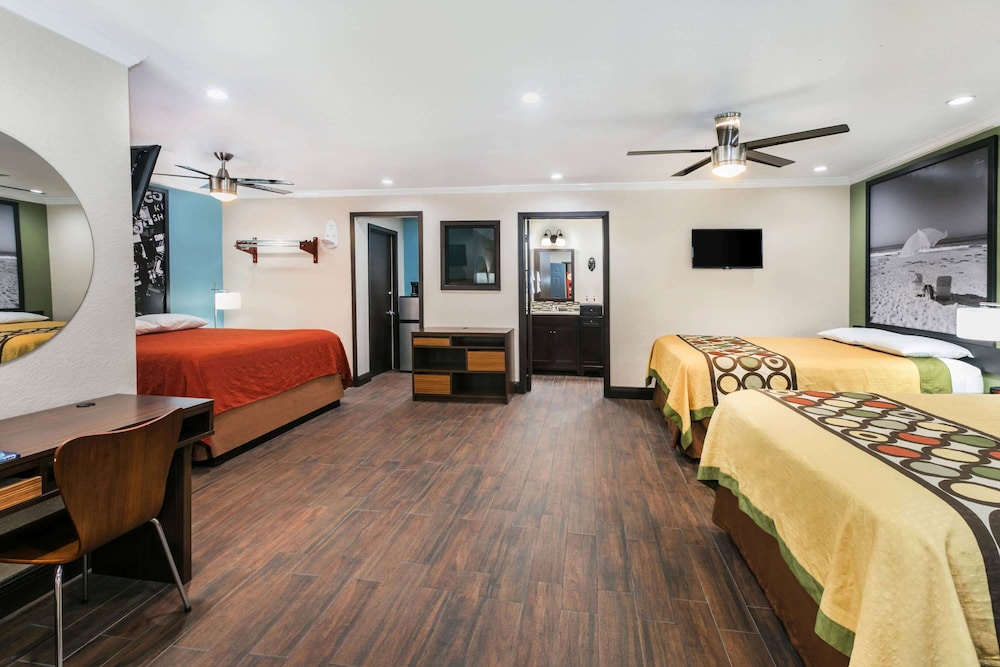 Super 8 By Wyndham Austin University/Downtown Area 19/38