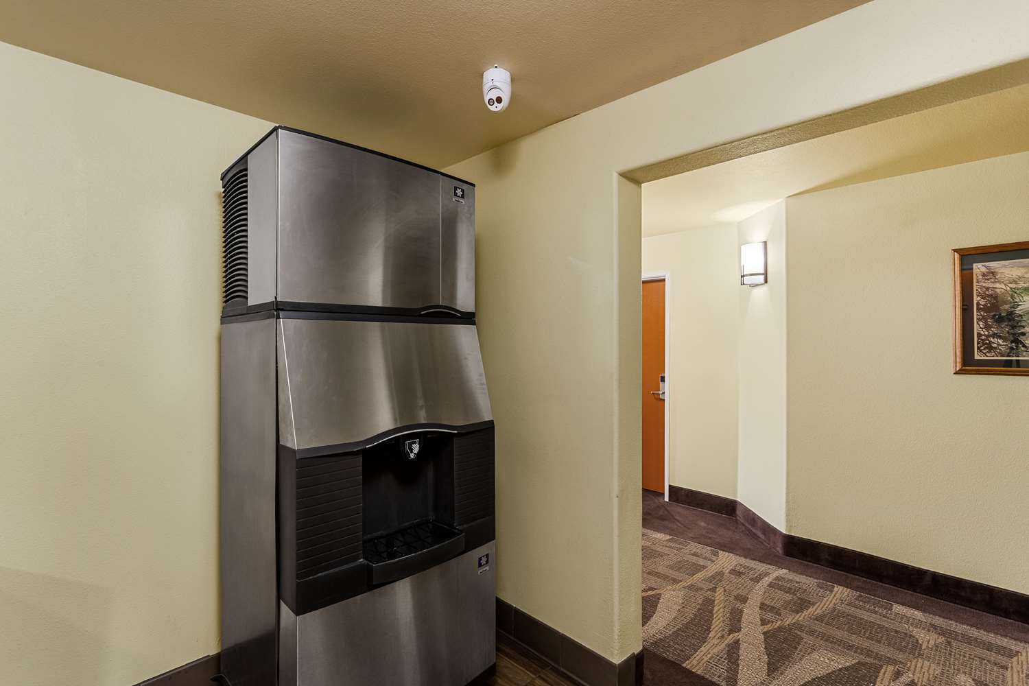 Best Western Rose Quartz Inn 17/40