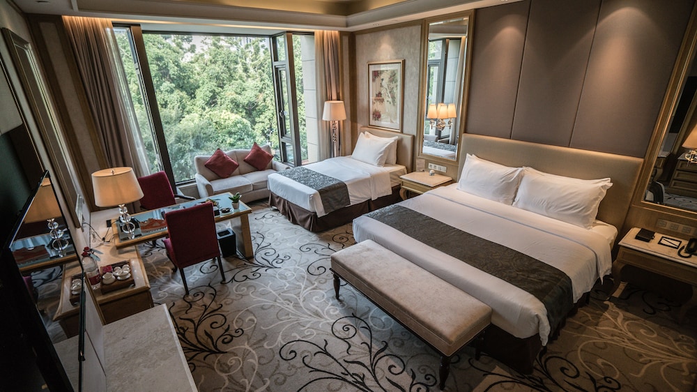 C & D Hotel Fuzhou 12/50