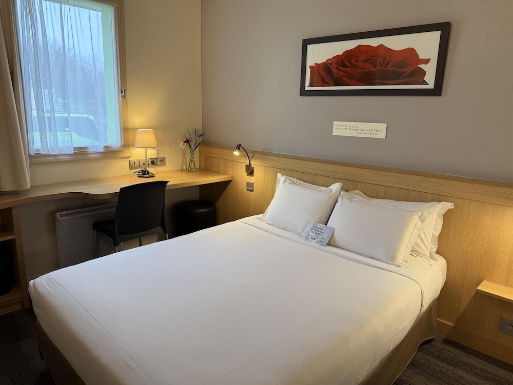 Standard, Double Bed, Kyriad Rennes Chantepie 10/10