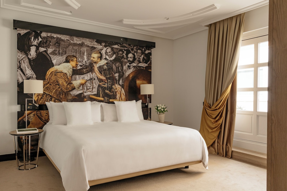 Red Level, Penthouse Suite, King Bed