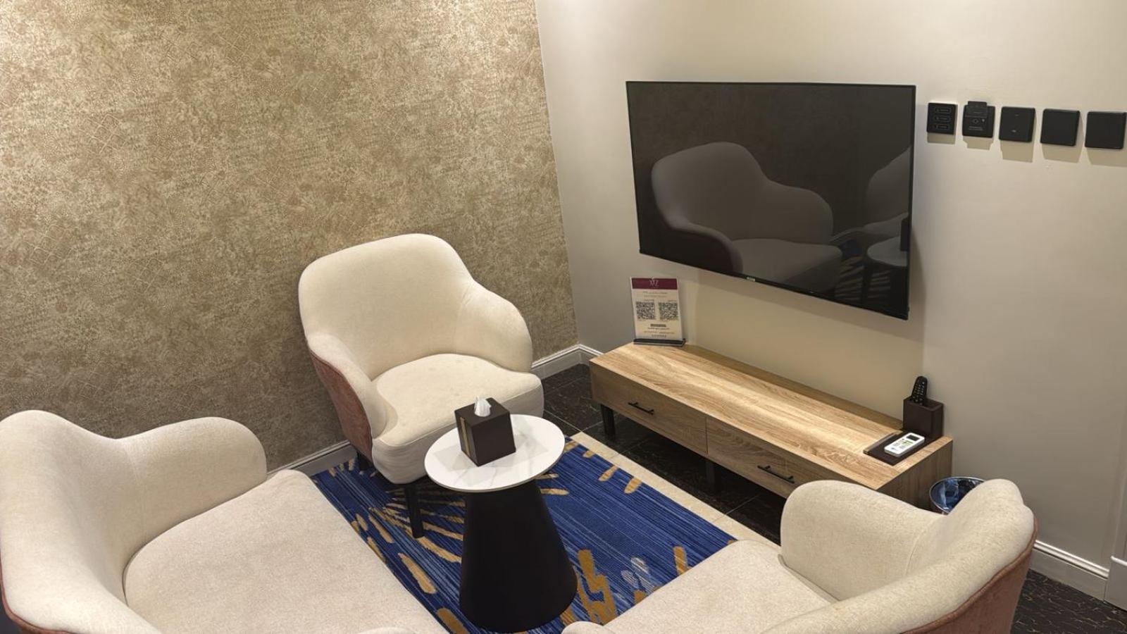 XYZ Hotel Qurtoba 50/50
