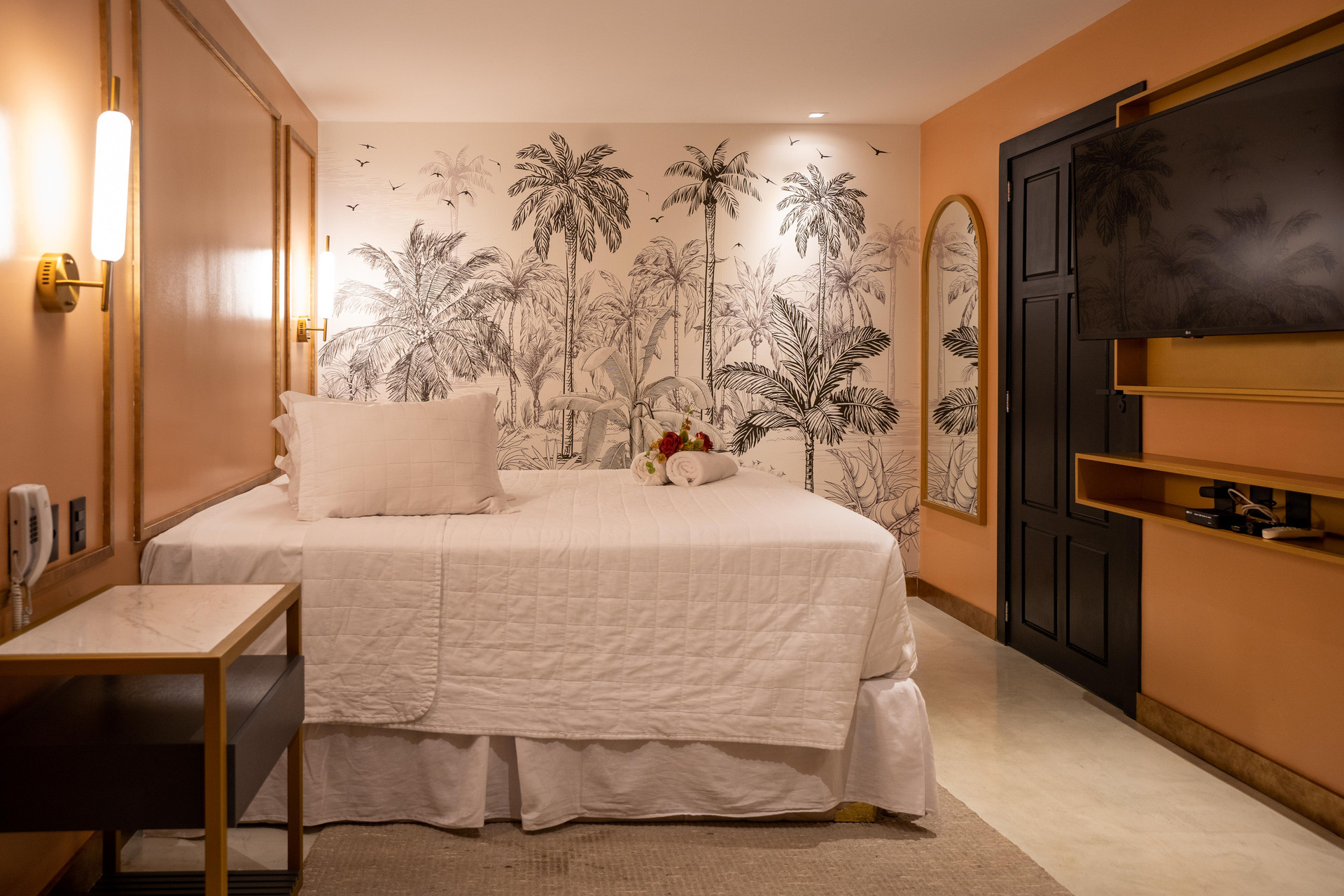 Master, Suite, Triple, Pool View