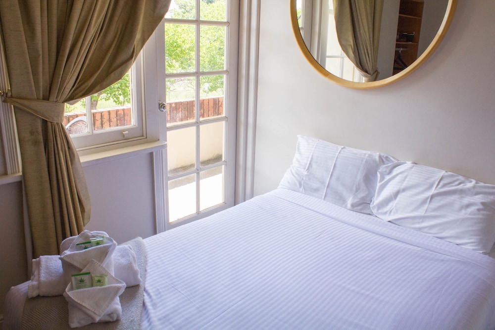 Gardners Inn Hotel 11/53