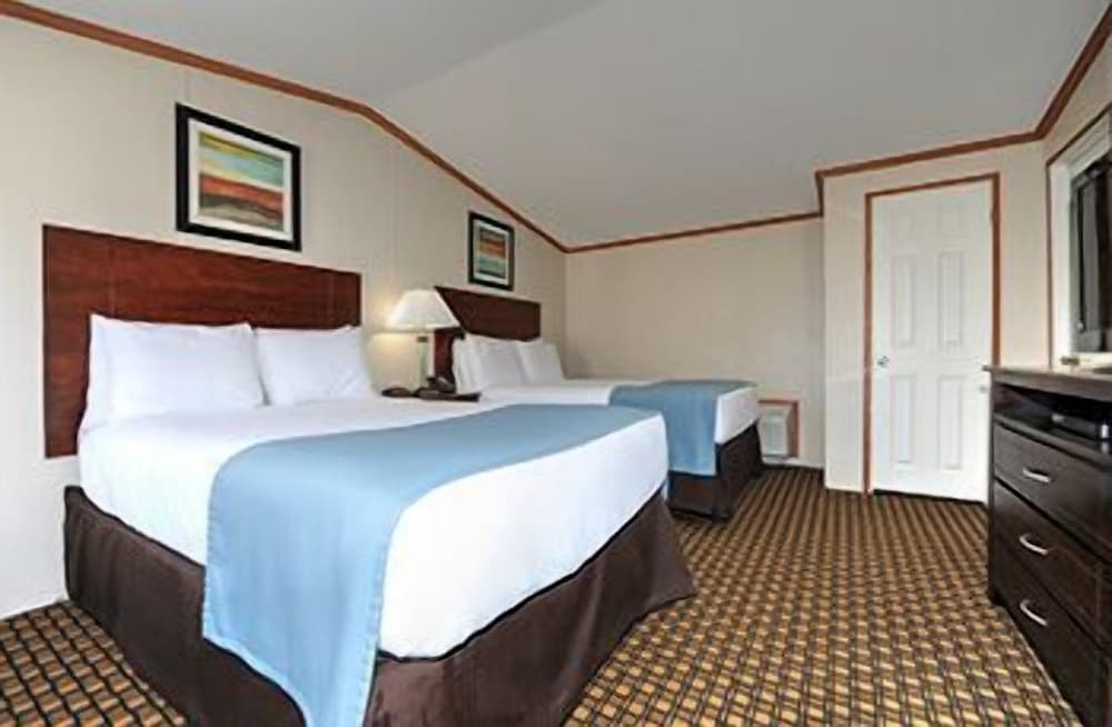 Instalodge Hotel And Suites 11/34