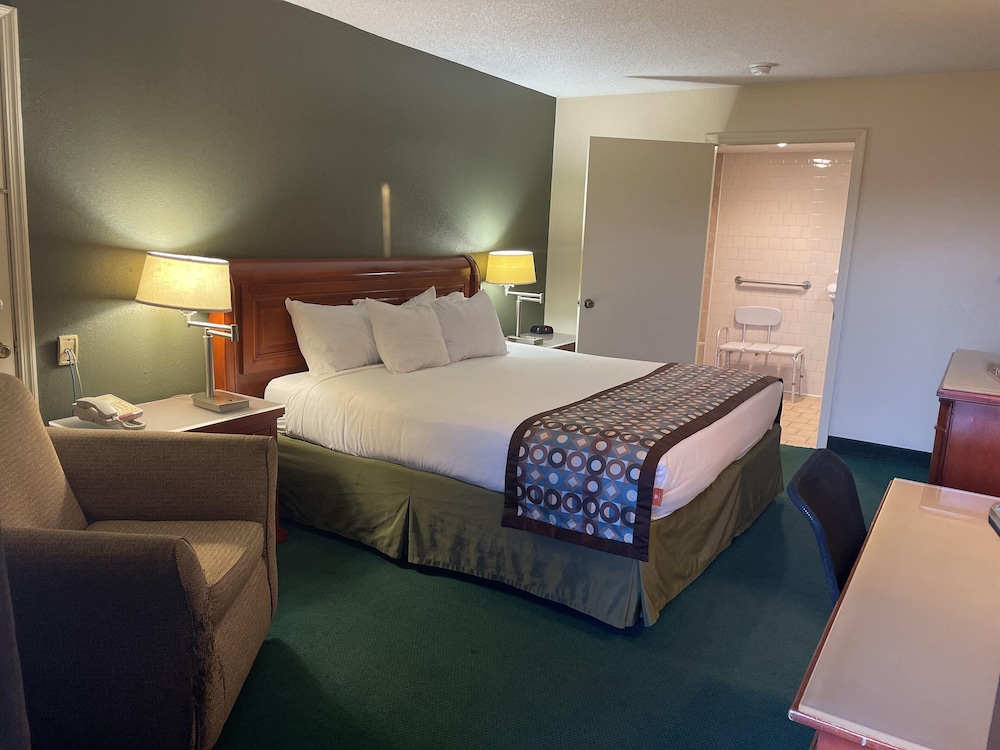 Days Inn by Wyndham Hannibal 17/22