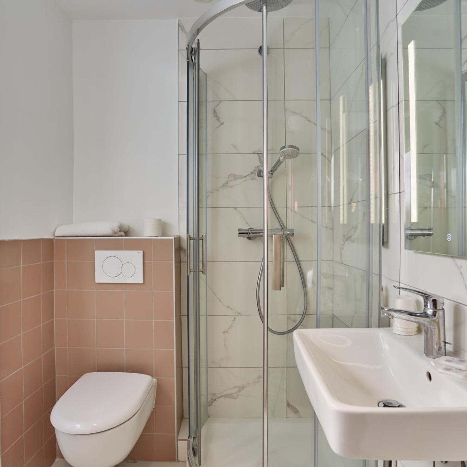 غرفة ثلاثية، Merryl Hotel 5/5