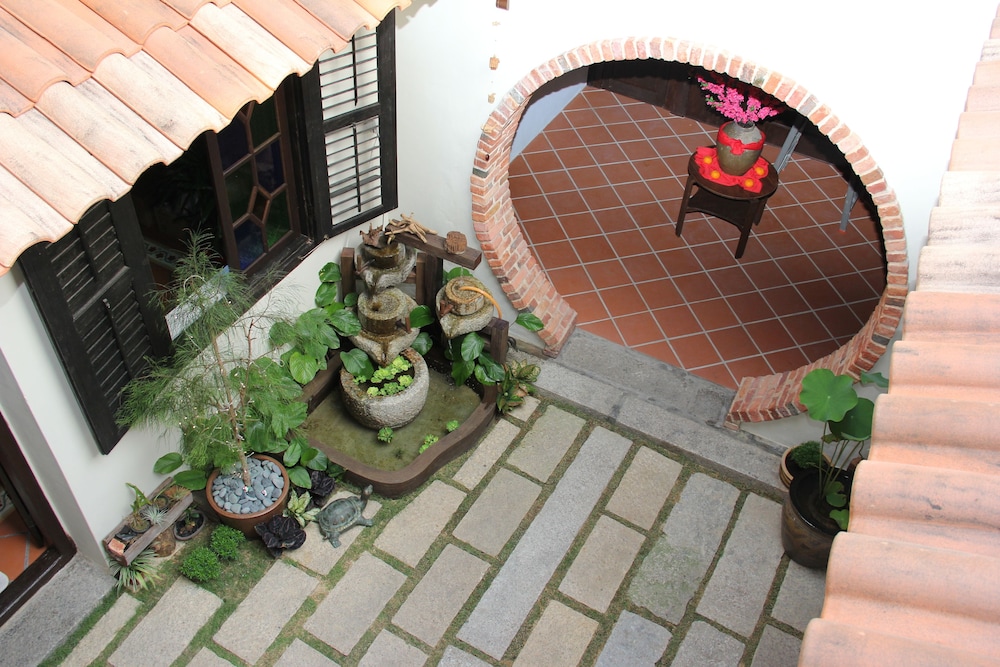 Ke-Lan-Tan House 10/69