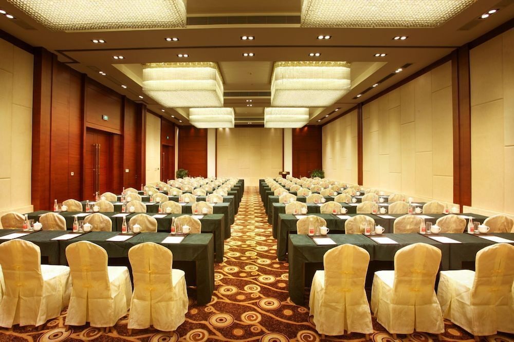 Sanya Seacube Holiday Hotel 32/49