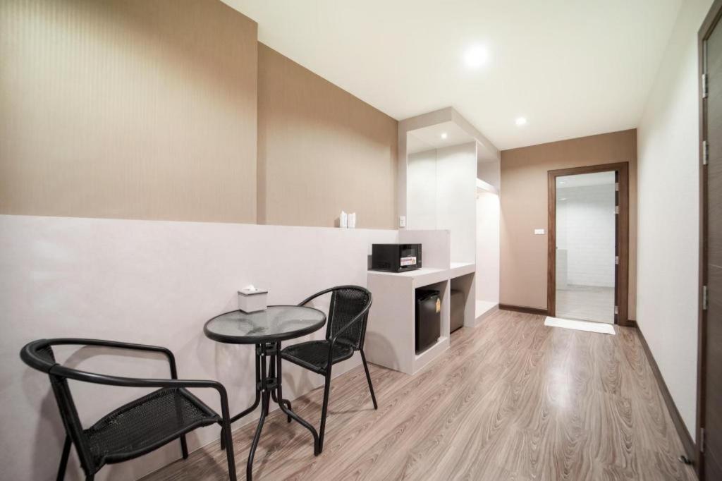 The Y House 13/43