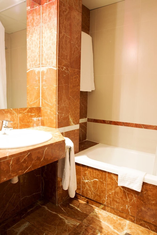 Barcelona Century Hotel 39/51