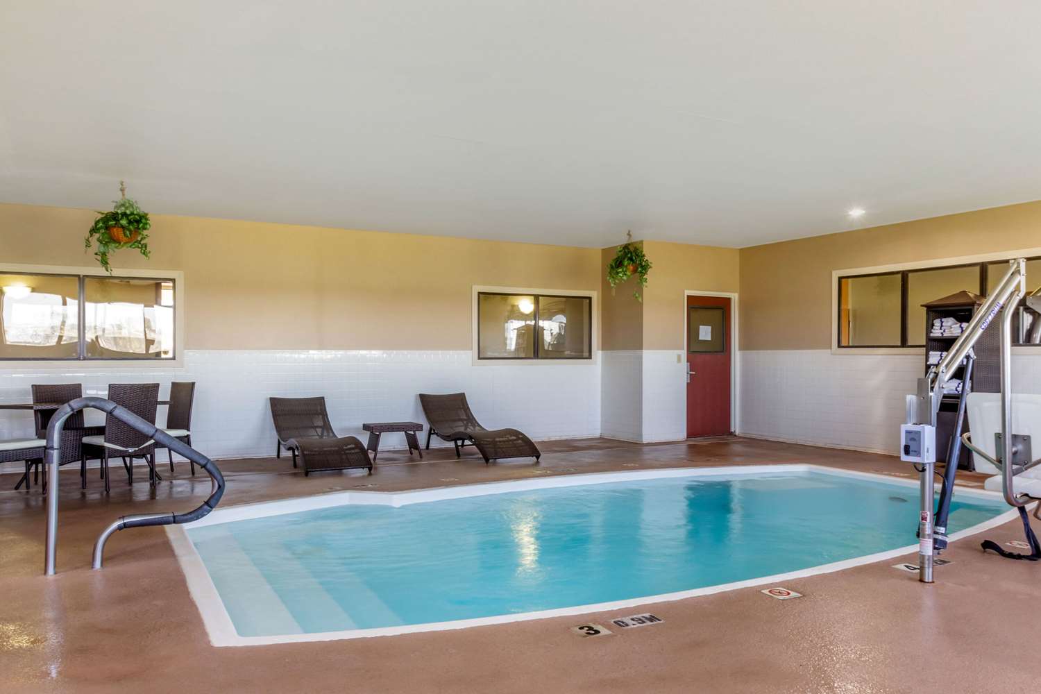 Comfort Suites Plainview 5/13