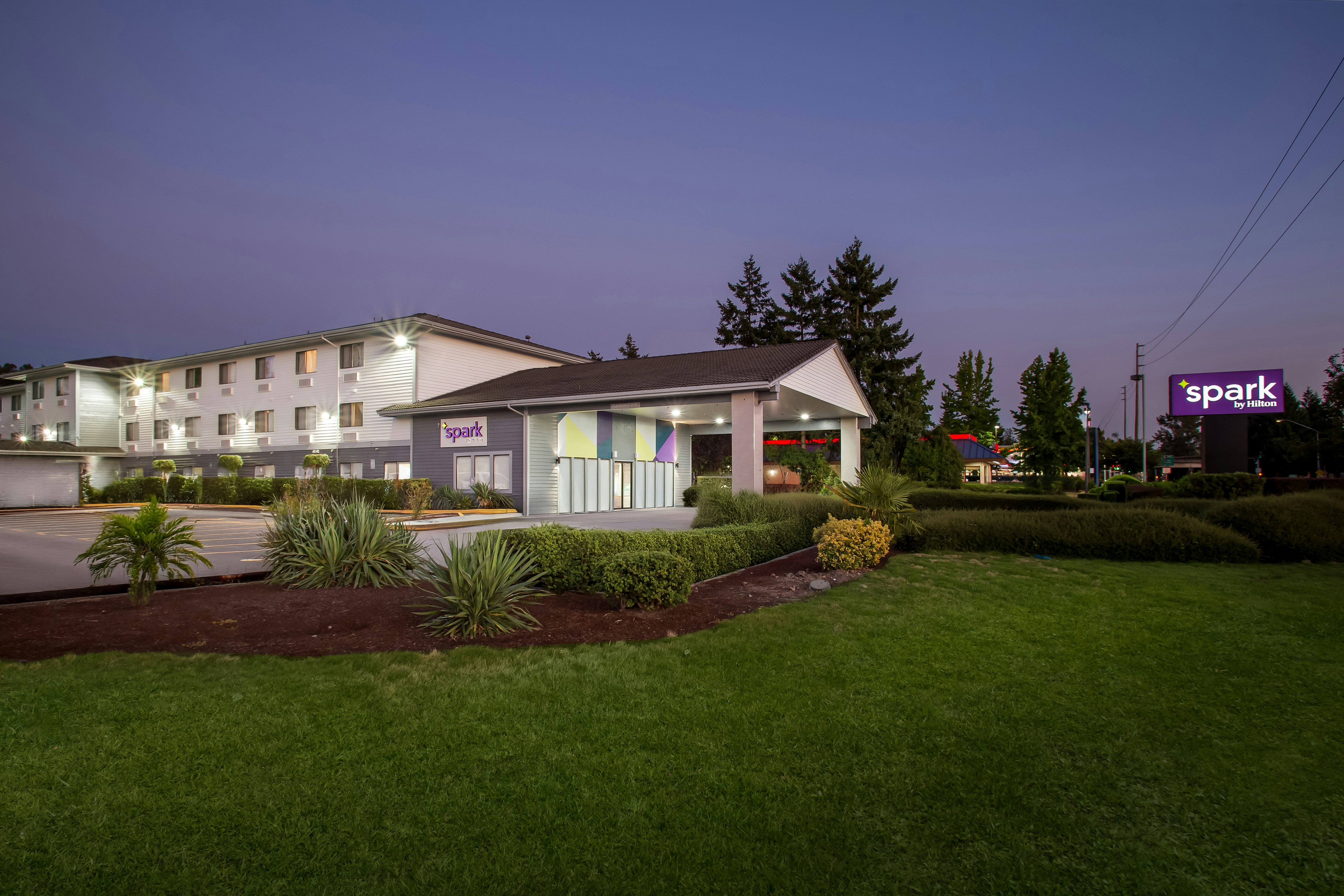 Spark by Hilton Kent Seattle 25/25