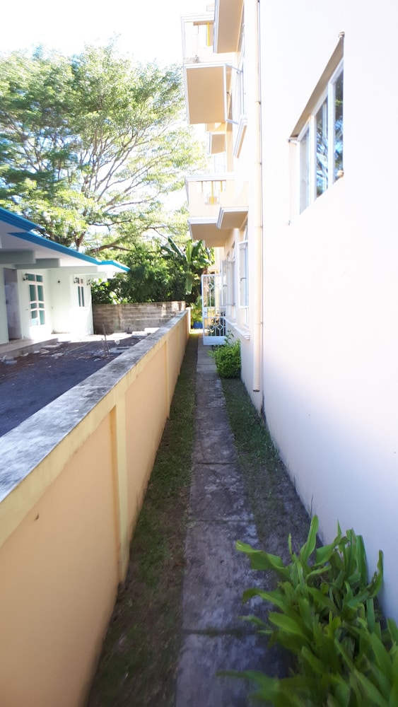 Allamanda Studios And Apartments 34/44