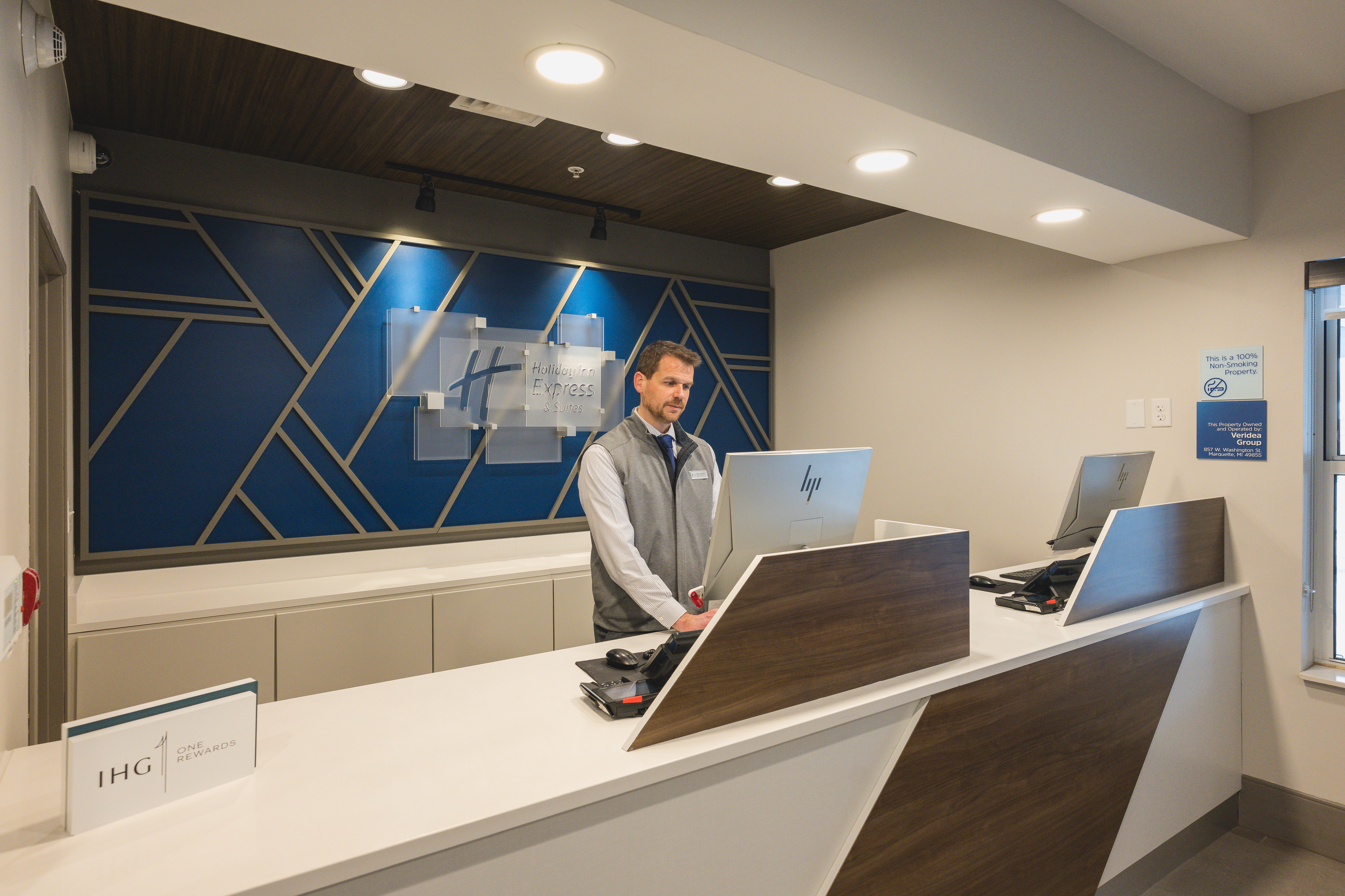 Holiday Inn Express & Suites Marquette, an IHG Hotel 3/50