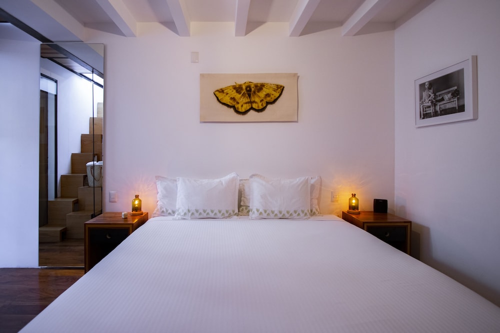 Hotel Los Amantes 5/50