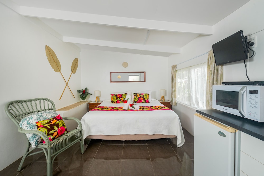 THE COOKS OASIS HOLIDAY VILLAS 20/50