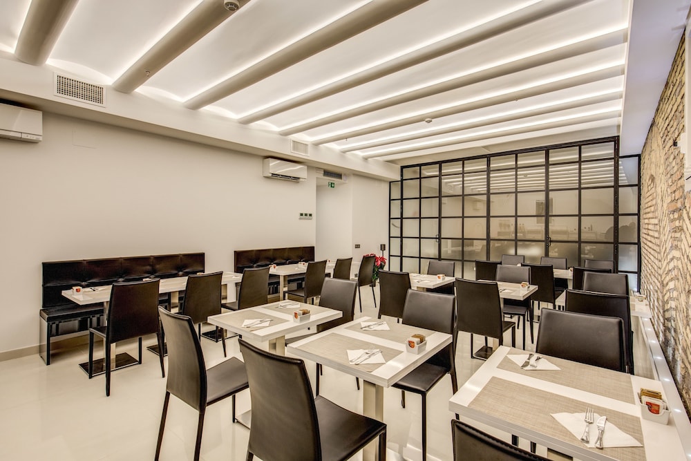 THE LIBERTY BOUTIQUE HOTEL 50/62