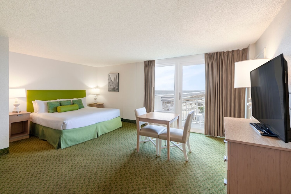 Port-O-Call Hotel 28/62