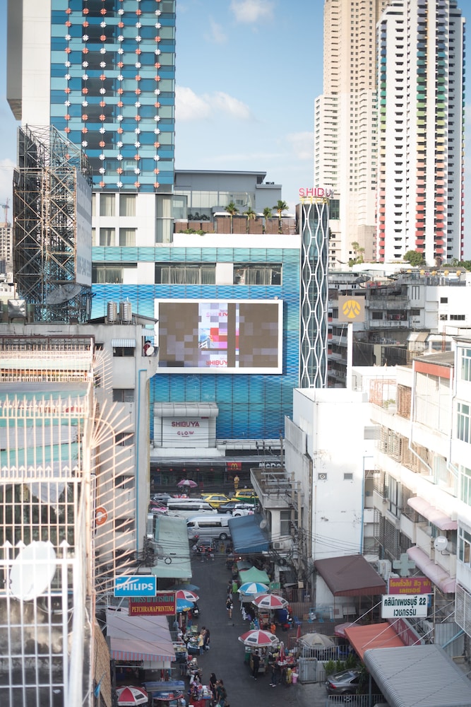 Sovereign Group Hotel Pratunam Bangkok 55/61