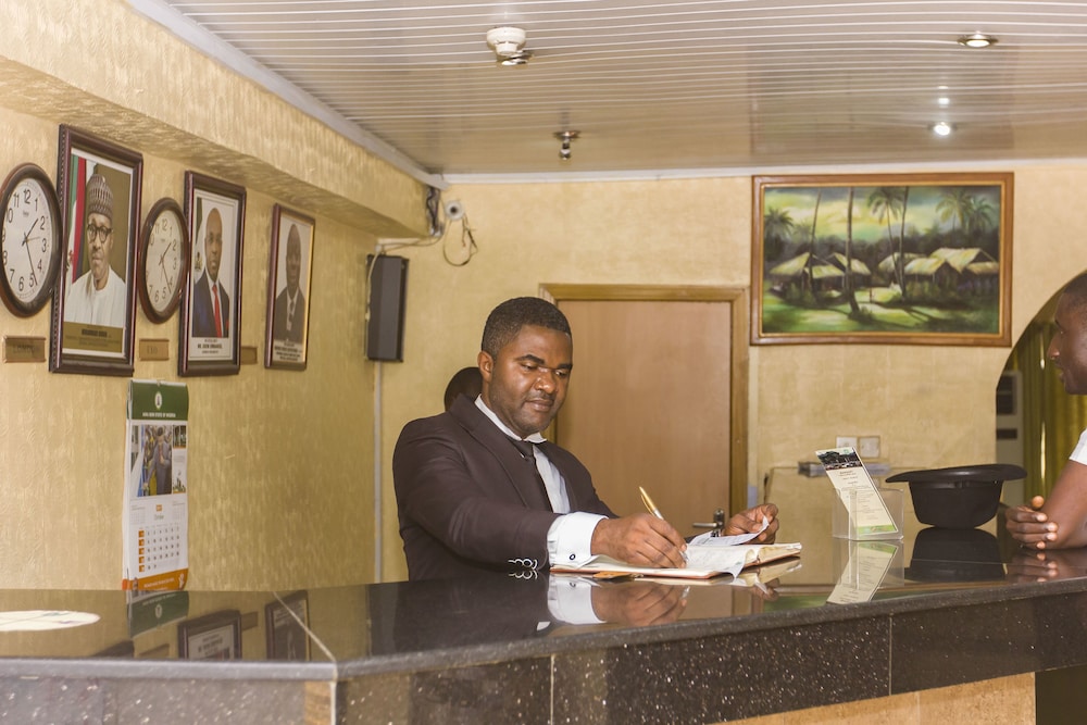 Eemjm Hotels And Suites Limited 4/42