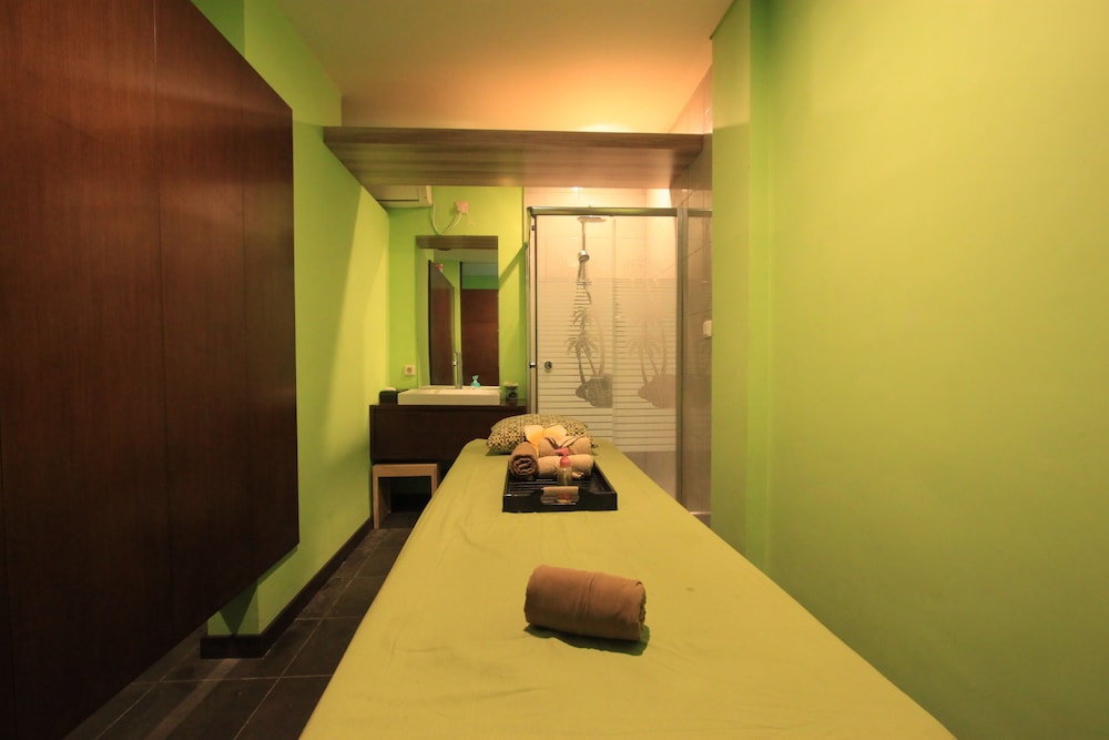 Bakung Sari Resort And Spa 25/41