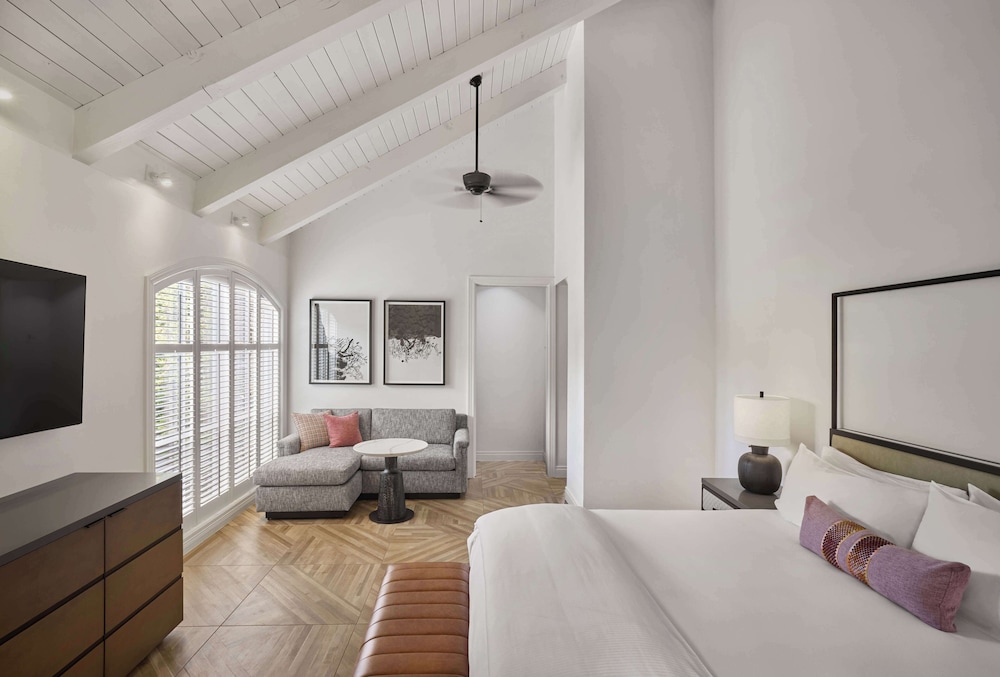 Renovated, Deluxe, King Bed