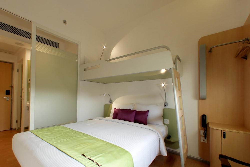 Hotel Caspia Pro 11/25