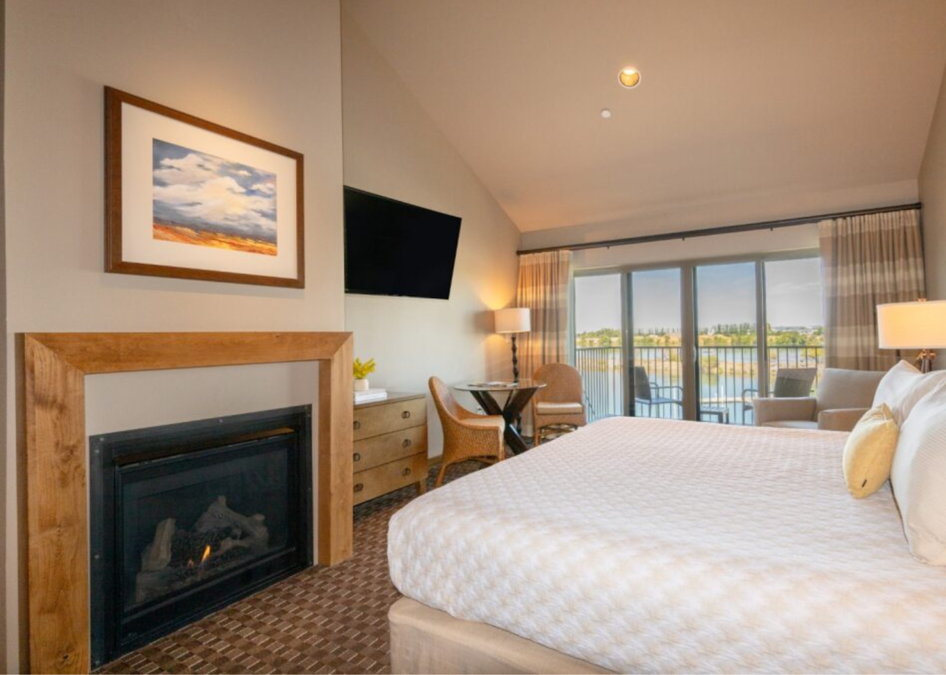 The Lodge at Columbia Point 17/48
