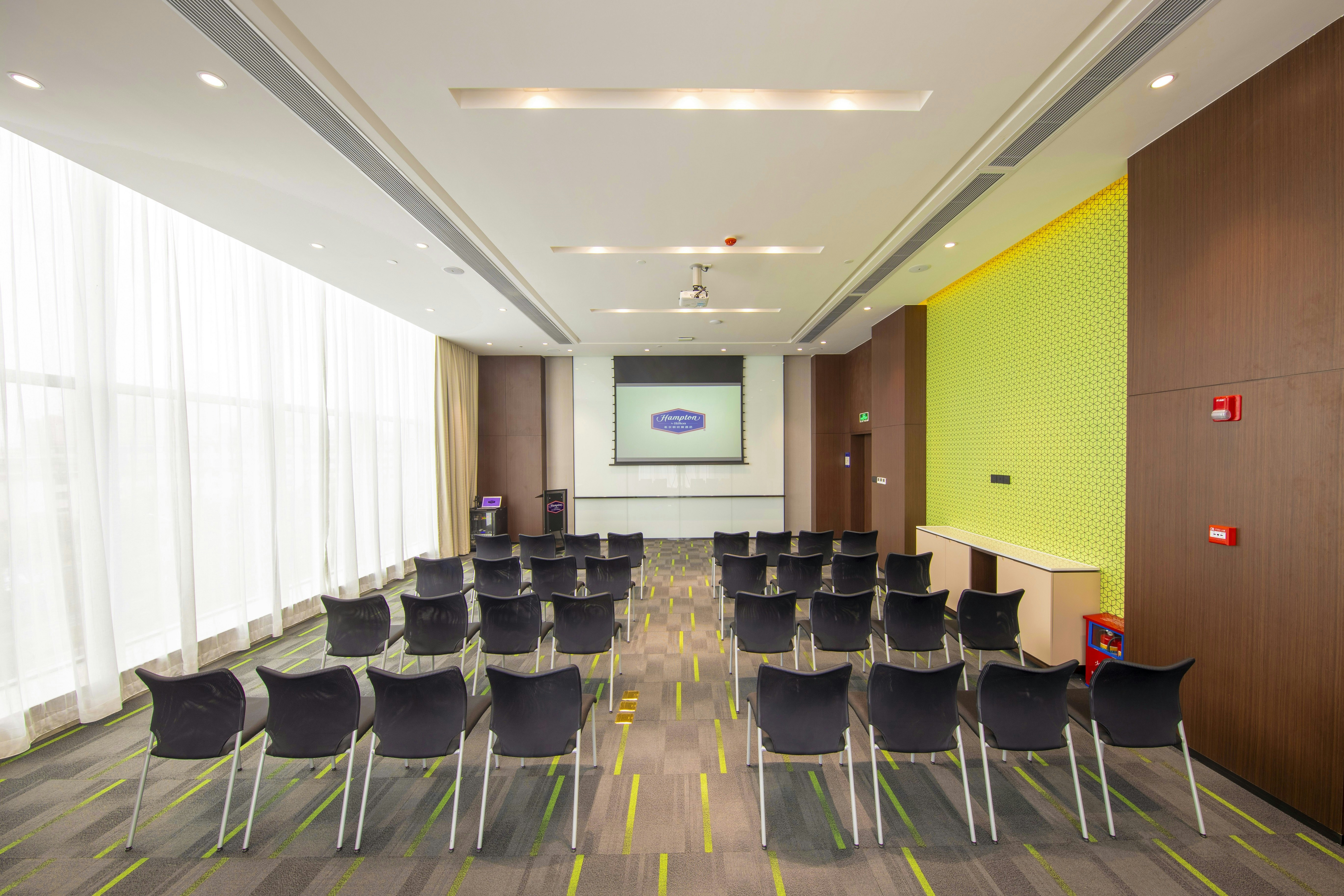 Hampton by Hilton Zhanjiang Renmin Avenue 16/16