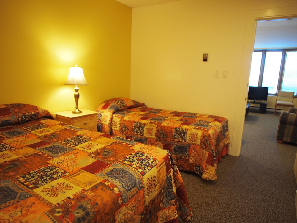 West Coast Motel 22/64