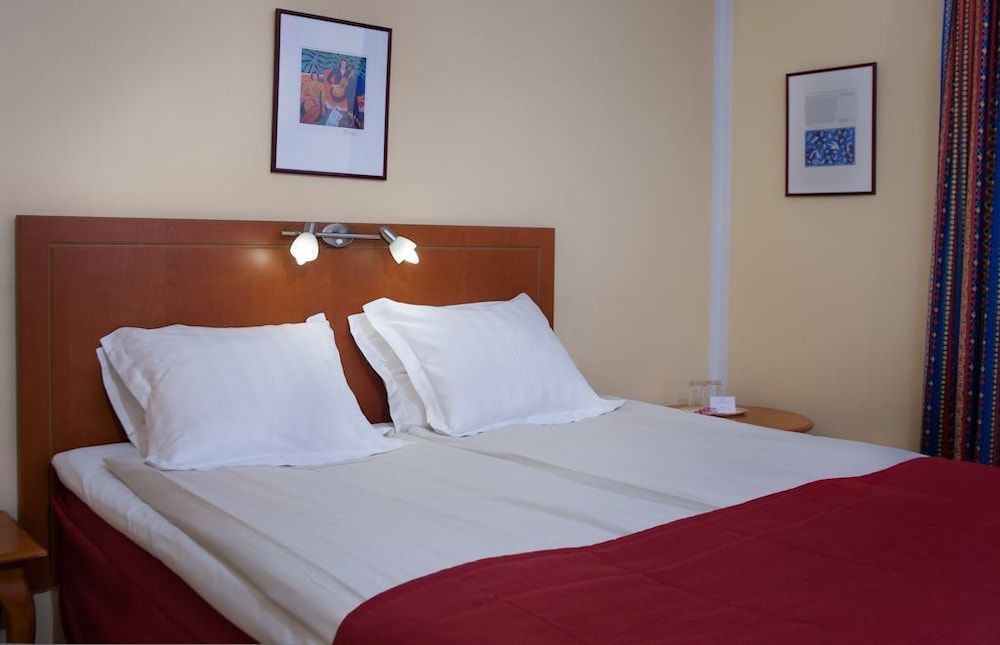 Teaterhotellet 12/43