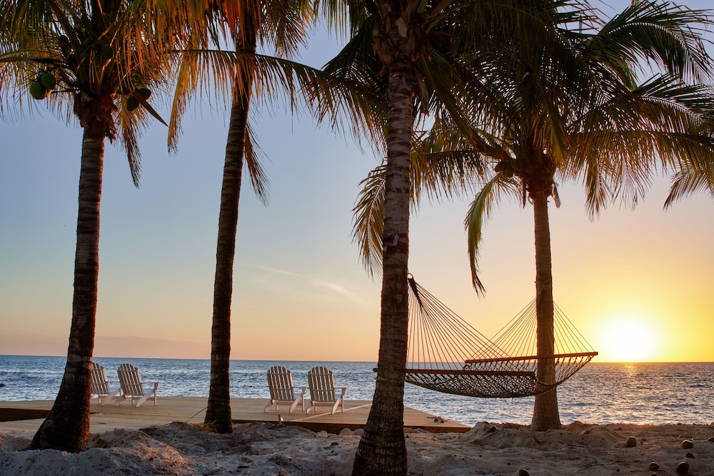 Isla Bella Beach Resort 68/74
