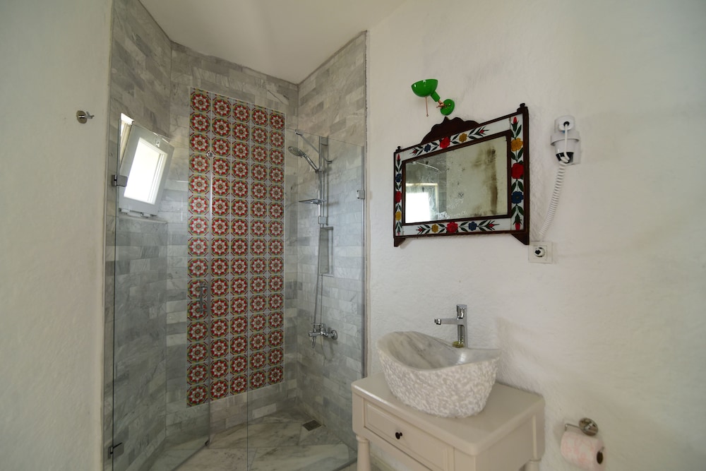 Kozanogluhan Boutique Hotel 42/45