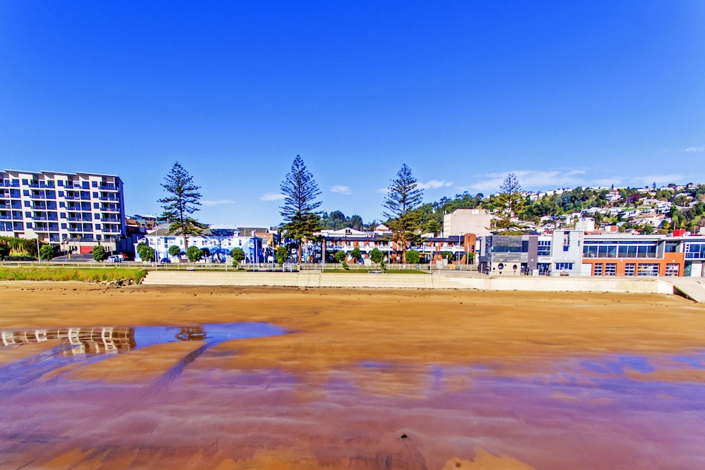 Beachfront Voyager Motor Inn 5/32