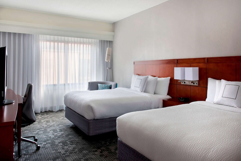 Sonesta Select Newport Middletown 10/46