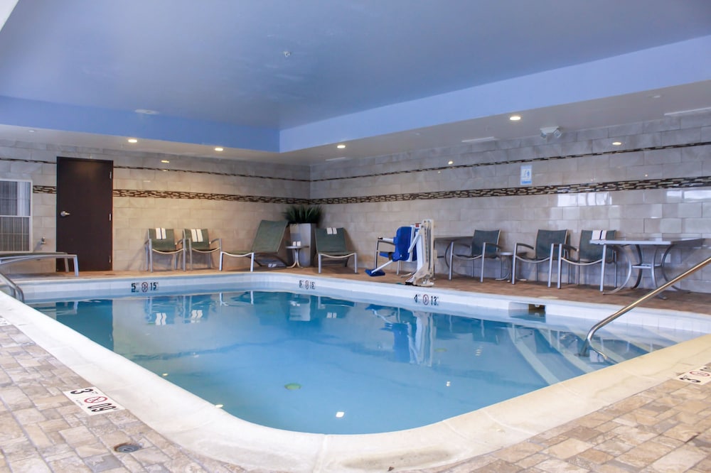 Fairfield Inn Kalamazoo West 2/32