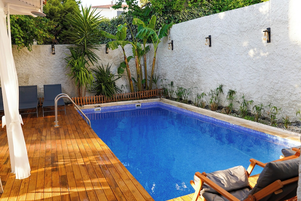 Kekik Alacati Otel 25/50