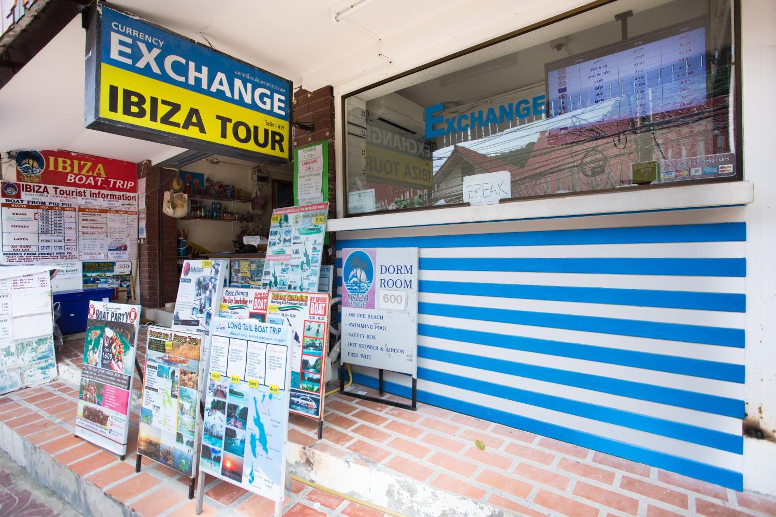 Ibiza House Phi Phi 8/50