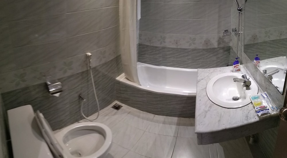 Sea Shell Hotel 40/40