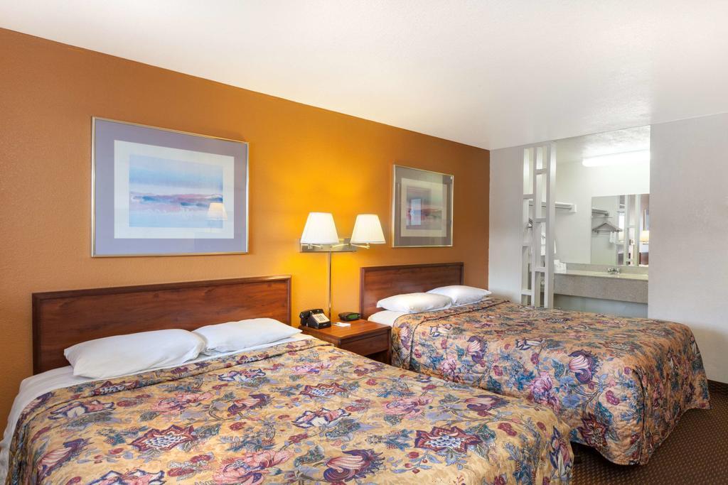 Suite, 2 Queen Beds