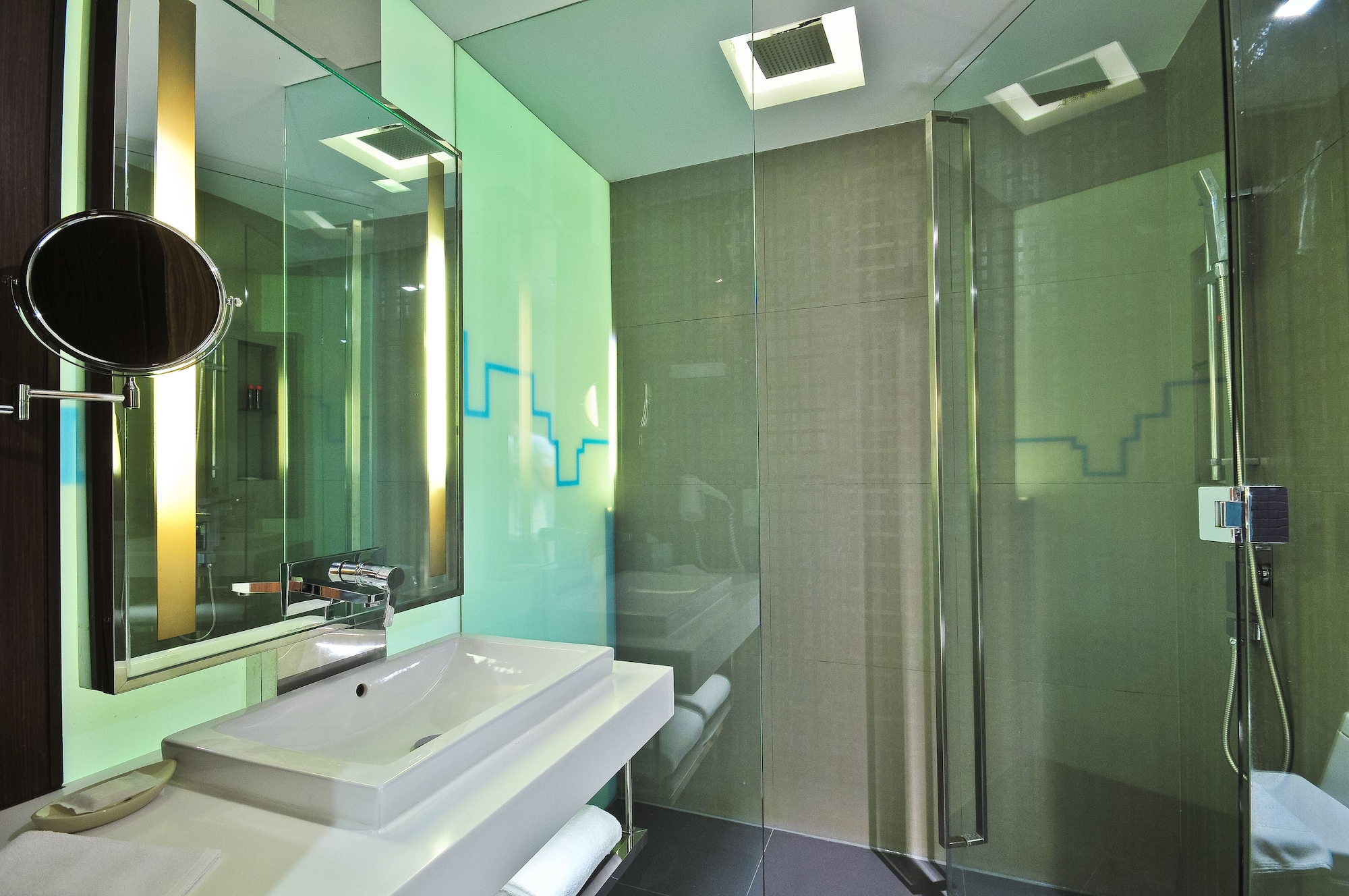 Deluxe Chill Room 3/5