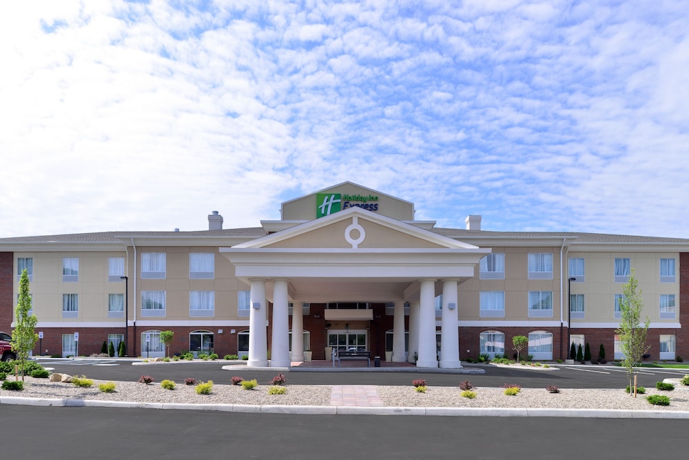 Holiday Inn Express & Suites New Martinsville 1/73