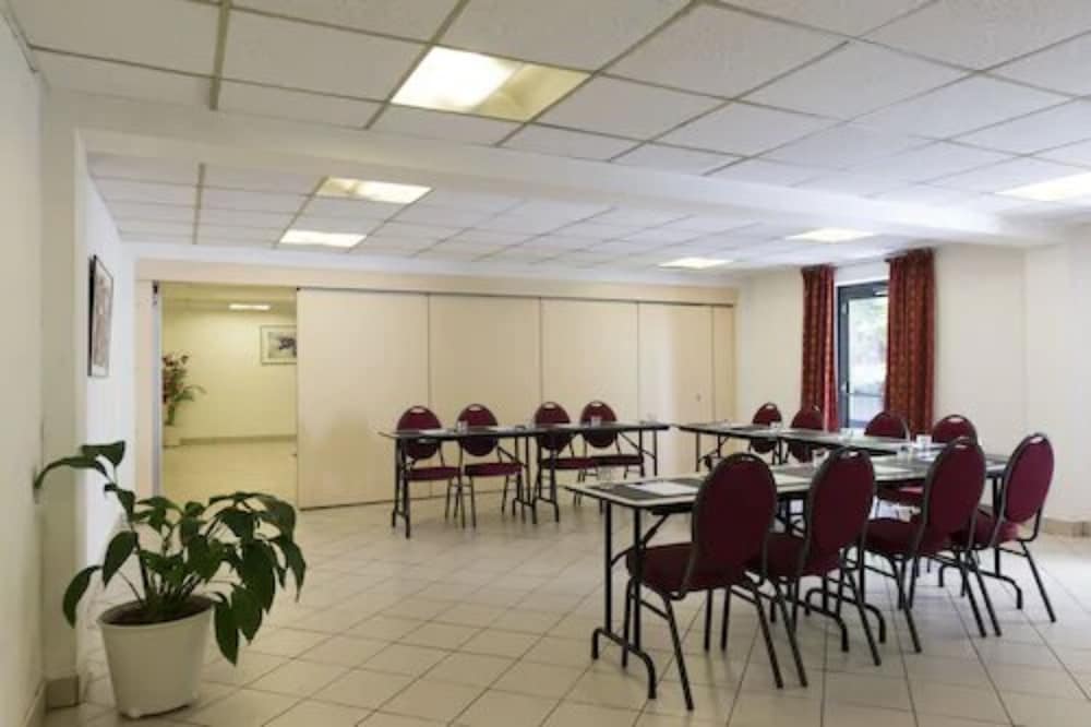 Hotel the Originals Paris Sud Orly Draveil 40/47
