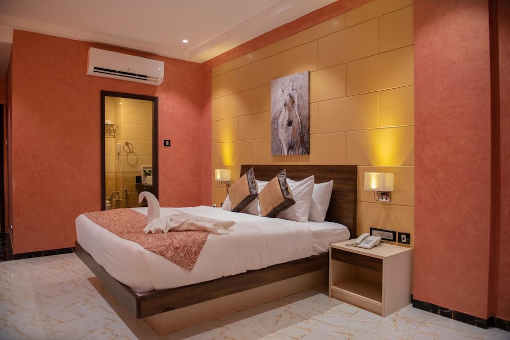 Sonia Hotel 8/32