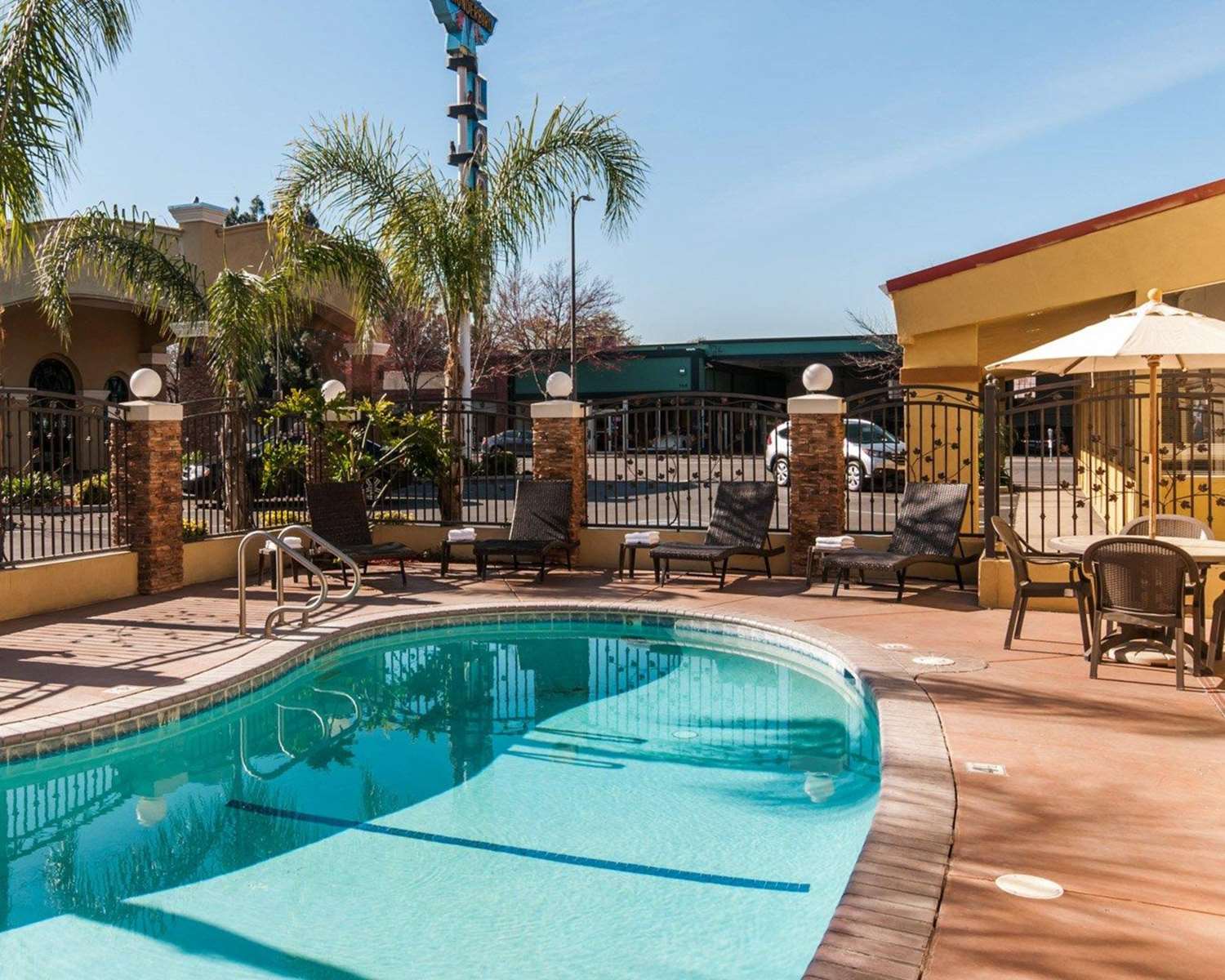 Quality Inn Near Chico State 19/32