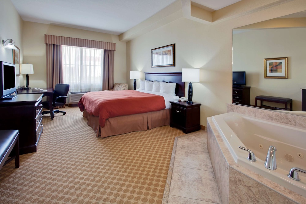 Country Inn & Suites by Radisson, Port Charlotte, FL 18/30