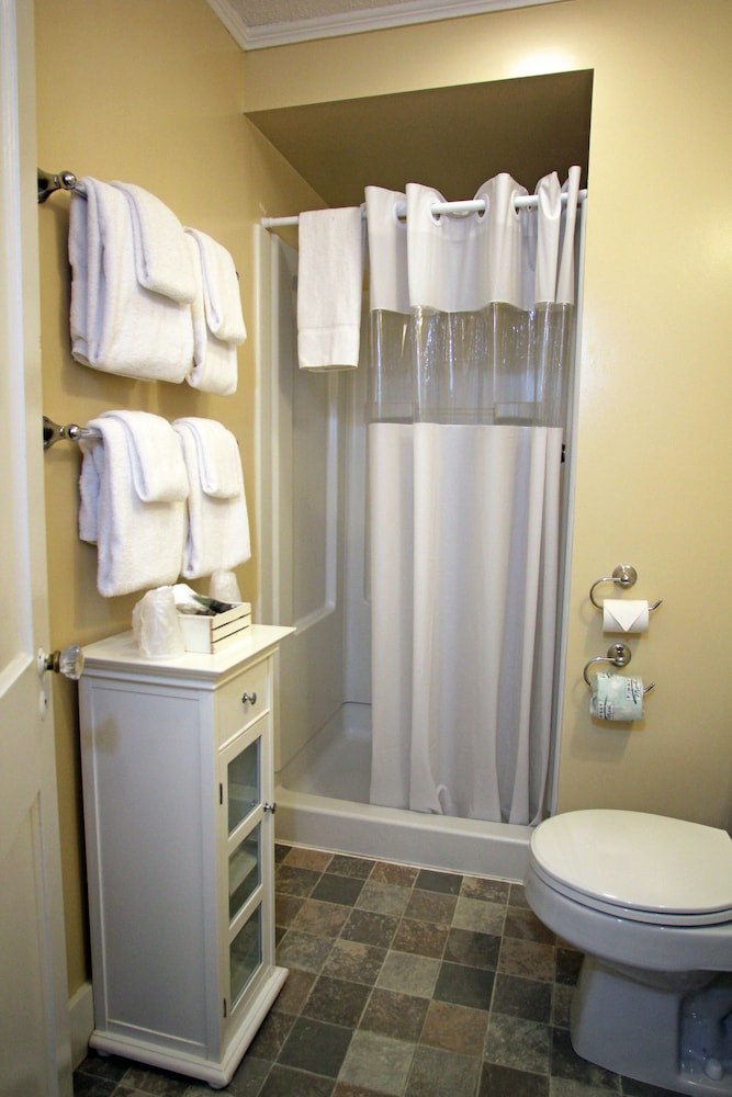 The Kennebunk Inn 45/50