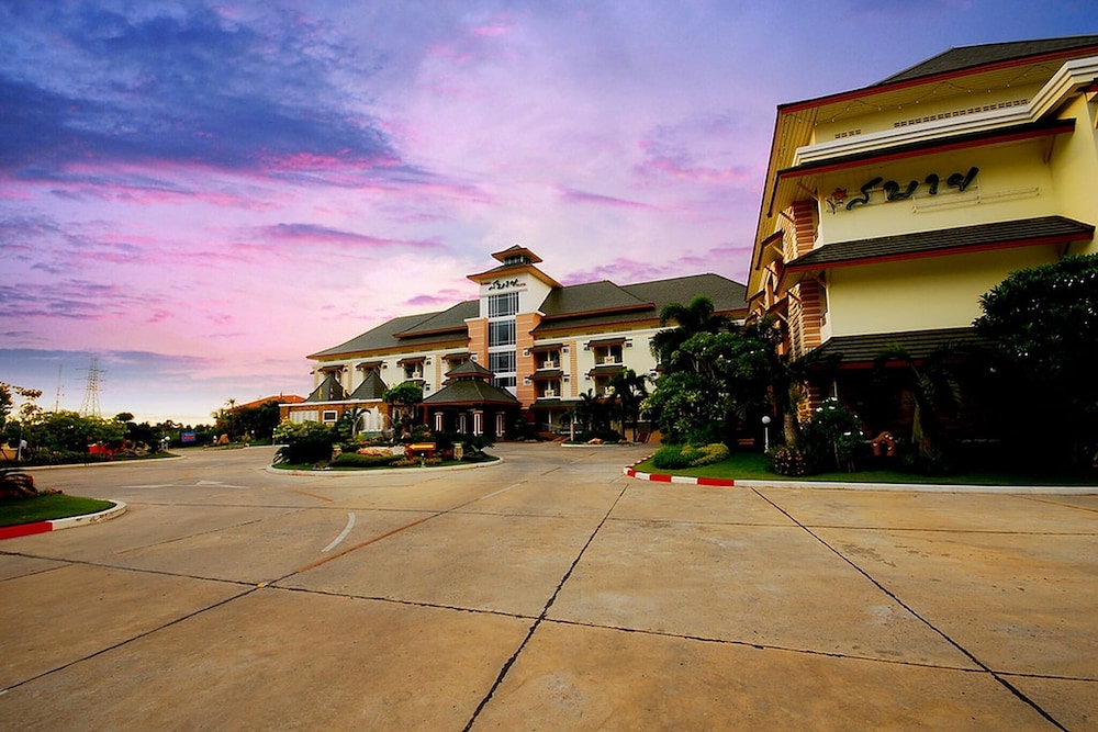 Sabai Hotel 44/50