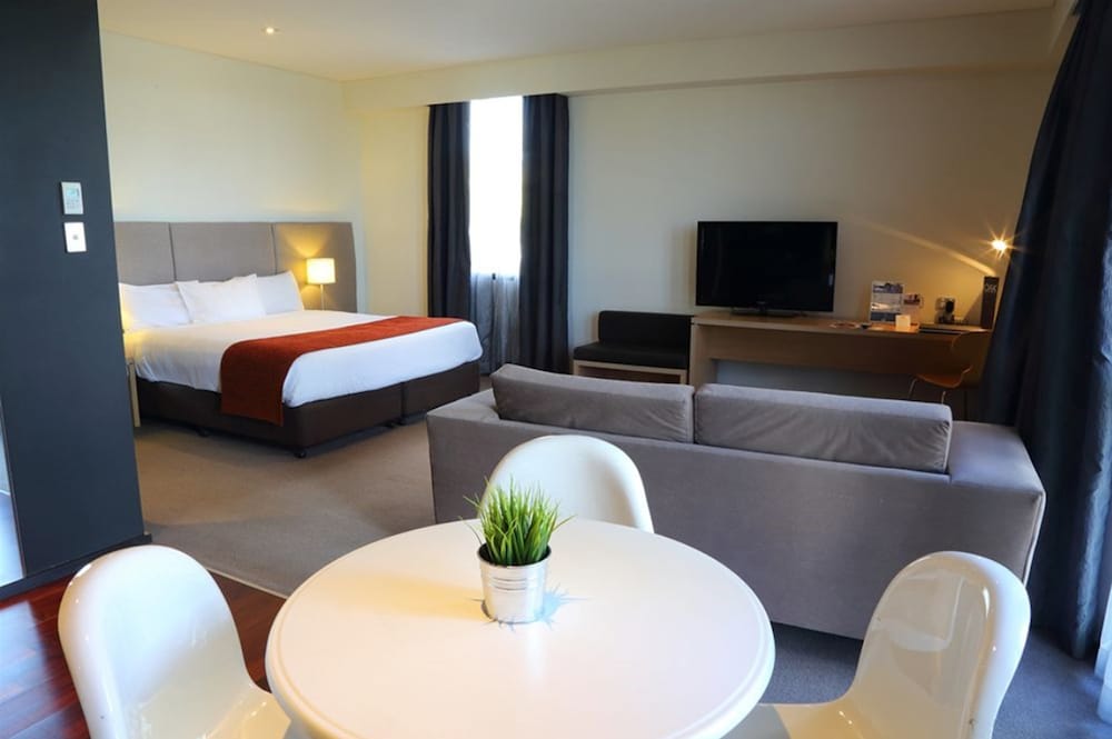 Alpha Hotel Eastern Creek 35/60